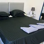 בית הארחה Lh (adults Only) סליאמה