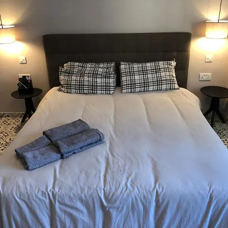 Lh (adults Only) 3*