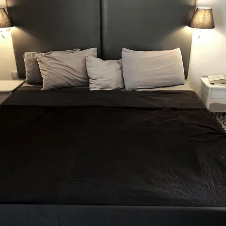 Lh (adults Only) Sliema