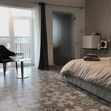 Lh (adults Only) Sliema