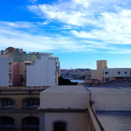 Lh (adults Only) Pensión