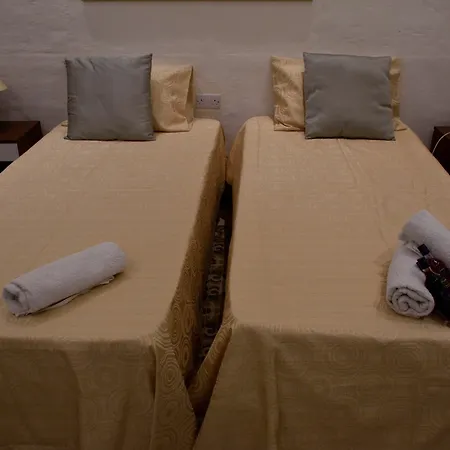 Lh (adults Only) Guest house Sliema