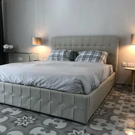 Lh (adults Only) 3*